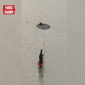 Şanlıurfa’da yürek ısıtan kurtarma operasyonu: Mahsur kalan tilki böyle çıkarıldı