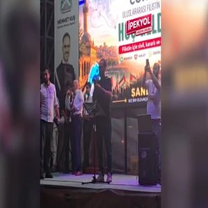 Şanlıurfa’da yüzlerce kişi Filistin için buluştu! İpekyol yazarı Yılmaz şiiriyle seslendi