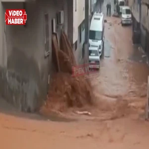 Şanlıurfa’da selin boyutu gözler önüne serildi! Evlerin içinden su fışkırdı