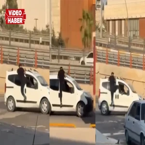 Film değil gerçek! Şanlıurfa’da kardeşler hareket halindeki aracın üzerinde kavga etti