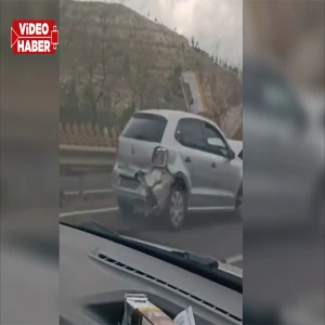 Şanlıurfa’da Akabe inişinde korkutan kaza! Otomobiller çarpıştı...