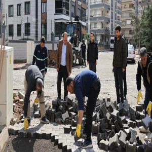Karaköprü’de yağışlardan etkilenen yollar yenileniyor