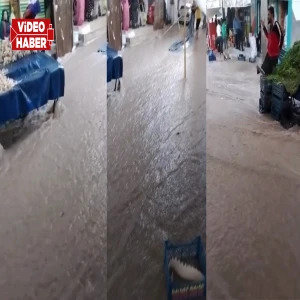 Şanlıurfa’da pazarı sel götürdü!