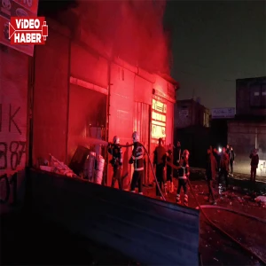 Şanlıurfa’da hurdacı dükkanında korkutan yangın!
