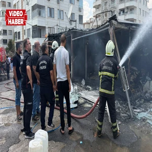 Şanlıurfa’da iş yeri alevlere teslim oldu! Malzemeler küle döndü