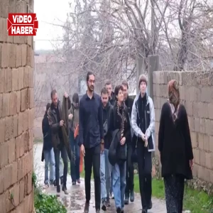 Avrupa'dan Halfeti'ye geldiler! Öcalan'ın evini ziyaret ettiler