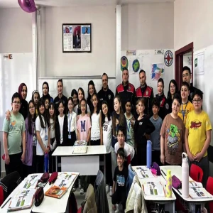 Şanlıurfa'da şehit polisin kızına sürpriz doğum günü kutlaması