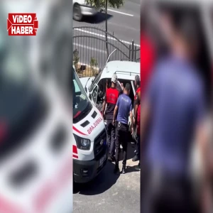 Şanlıurfa'da otomobil bariyerlere çarpıp devrildi: Yaralılar var