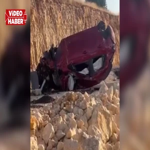 Şanlıurfa'da feci kaza: Şarampole devrilen otomobil ters döndü