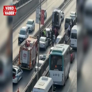 Şanlıurfa'da kavşakta kaza: Yaralı var