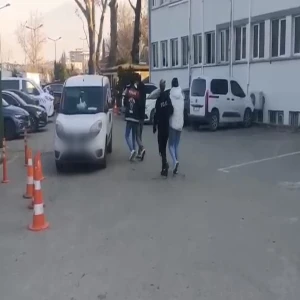 Kendilerini polis ve savcı olarak tanıttılar: 'FETÖ soruşturması' yalanıyla 11 milyon TL dolandırdılar