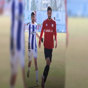 Karaköprü Belediyespor evinde avantajı kaçırdı!