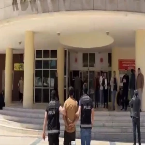 Şanlıurfa’da zehir taciri tutuklandı! Parçalar halinde kilolarca madde ele geçirildi