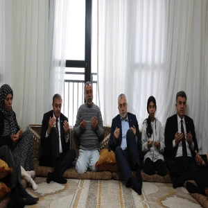 Bakan Işıkhan Şanlıurfa’da depremzede aileye misafir oldu