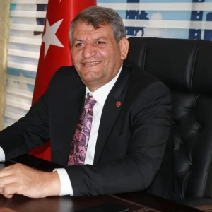 Başkan Ayhan: Vatan sevgisini her şeyin üstünde tutmuş büyük bir liderdir