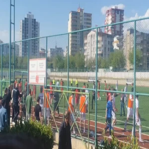 Şanlıurfa’da amatör maçta ortalık karıştı!