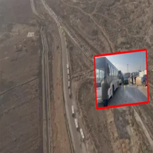 Gerilim tırmanıyor! Halep’te YPG’liler kendilerini taşıyacak otobüsleri hedef aldı