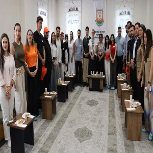 Avustralyalı çiftçi ve iklim aktivisti Şanlıurfa’da gençlerle buluştu