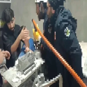 Şanlıurfa'da çocuk işçinin eli makinaya sıkıştı!