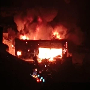 Şanlıurfa'da fabrika alevlere teslim! Büyük çapta hasar var