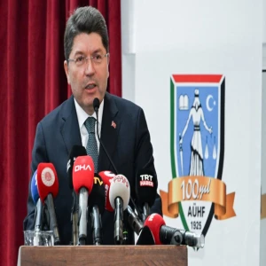 Adalet Bakanı'ndan Özgür Özel'e tepki: Kimse hukukun üstünde değil