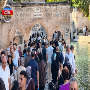 Balıklıgöl’de insan seli