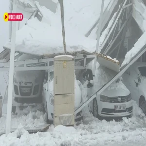Şanlıurfa'da kar felaketi: Milyonluk araçlar enkaz altında!