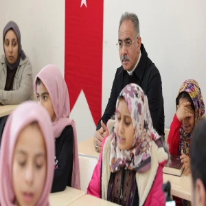 Şanlıurfa'da Kuran-ı Kerim okumayı öğrenen öğrencilere tablet hediye edildi