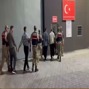 Şanlıurfa’da seyir halindeki araca tüfekle ateş açılmıştı!   Çok sayıda tutuklama var