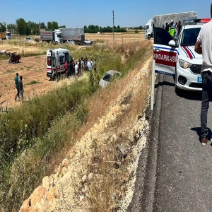 Şanlıurfa'da tır ile otomobil çarpıştı: Yaralılar var