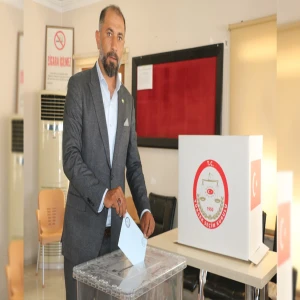 HÜDA PAR Bozova'da kongreye gitti! Mevcut başkan güven tazeledi