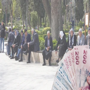 Emekli maaşı zammı ne kadar olacak? İşte masadaki seçenekler