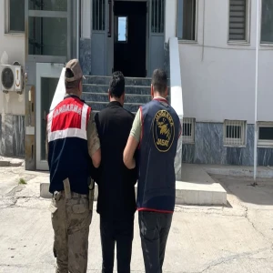 Jandarmanın elinden kaçamadı: 6 yıl 3 ay hapis cezası vardı!