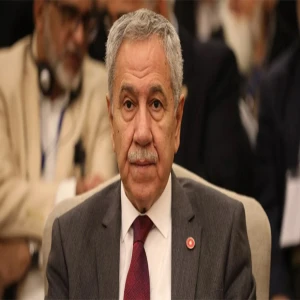 Bülent Arınç’tan partisine dikkat çeken çağrı: Kuruluş ilkelerine dönün