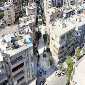 Burası Avrupa değil Karaköprü! Rengarenk sokaklar…