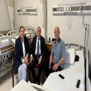 Şanlıurfa'nın değerli ismi tedavi görüyor... Fakıbaba'dan ziyaret