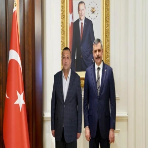 Deli Muro İçişleri Bakanı ile! Gerçek mi yapay zeka mı çözemedik...