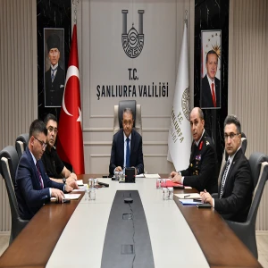 Vali Şıldak, öğrenci yurtları için kritik toplantıya katıldı