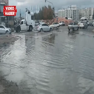 Şanlıurfa’da yıllardır değişmeyen manzara! Hastane önü yine göle döndü