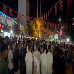 Şanlıurfa'da da Amedspor sevinci: Halaylı kutlamalar...
