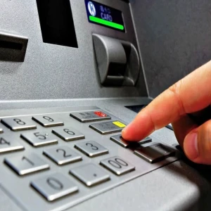Deprem sonrası bankadan uyarı: Bir şubede hizmet geçici olarak durdu...