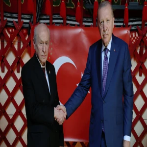 Ahlat’ta önemli zirve! Cumhurbaşkanı Erdoğan ve Bahçeli han çadırında