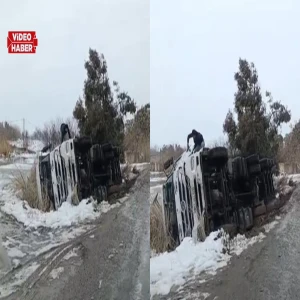 Şanlıurfa’da tır kazası! Park etmeye çalışırken zemin çöktü