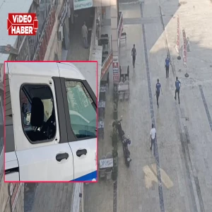 Şanlıurfa'da eline bıçağı alıp polis ekiplere saldırdı! Camları kırdı...