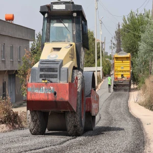 Haliliye’de kış öncesi mahalledeki yollar asfaltlandı