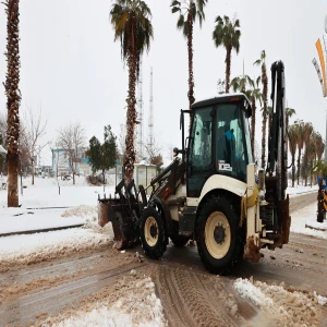 Harran’da karla mücadele: Ekipler teyakkuza geçti