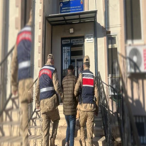 Şanlıurfa'da akılalmaz hırsızlık! Bağ evinden şark köşesi ve akü çaldı