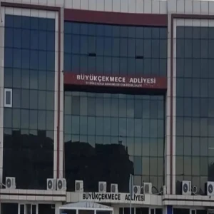 Adliyede soygun! Adli emanet kasasını soydu