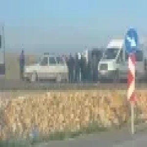 Şanlıurfa-Suruç yolunda tır devrildi