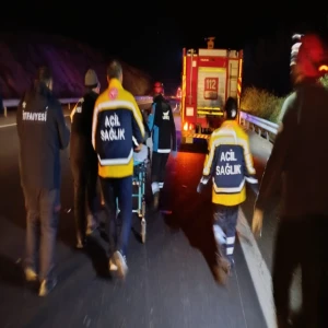 Şanlıurfa'da TIR minibüse çarptı: Yaralılar var!